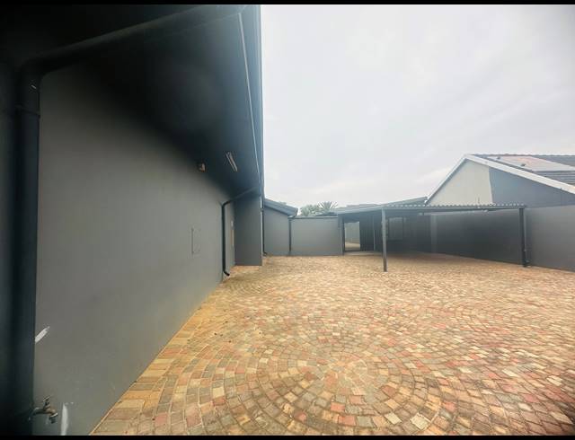 999M² OFFICE FOR SALE IN PARKDENE
